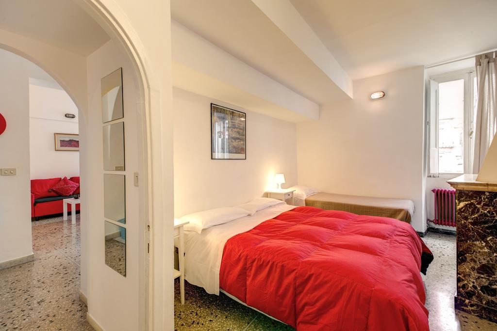 Rr Apartments Campo Dei Fiori Rom Zimmer foto