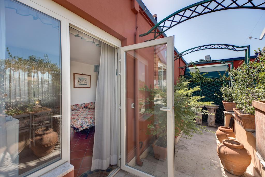 Rr Apartments Campo Dei Fiori Rom Zimmer foto