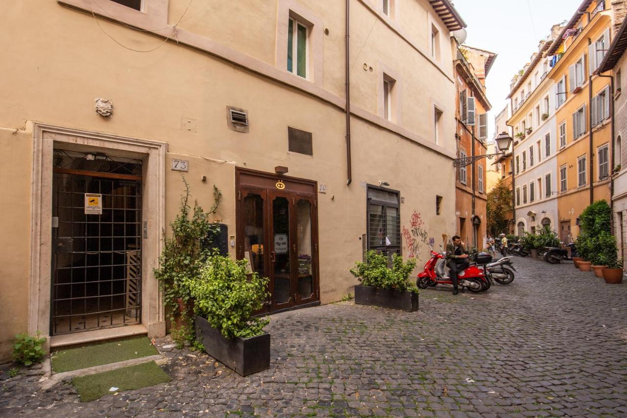 Rr Apartments Campo Dei Fiori Rom Exterior foto