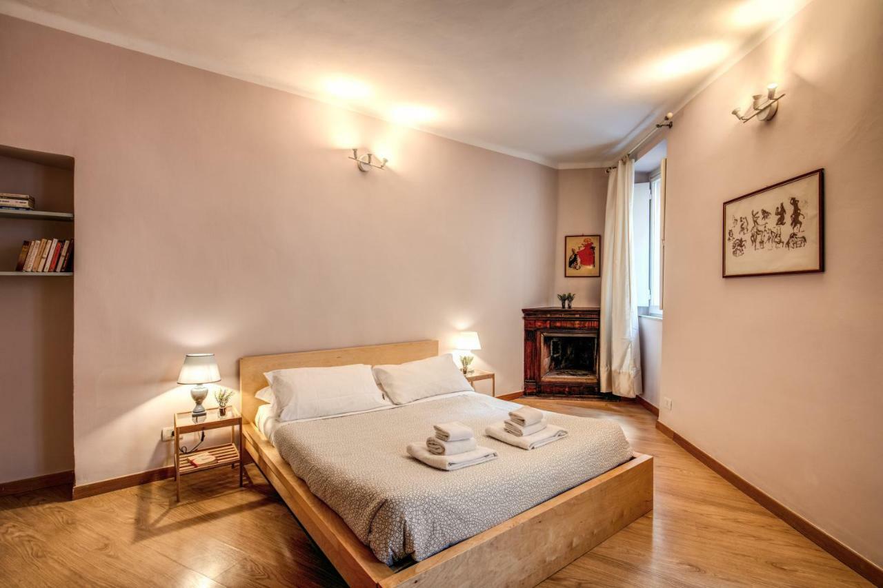 Rr Apartments Campo Dei Fiori Rom Exterior foto